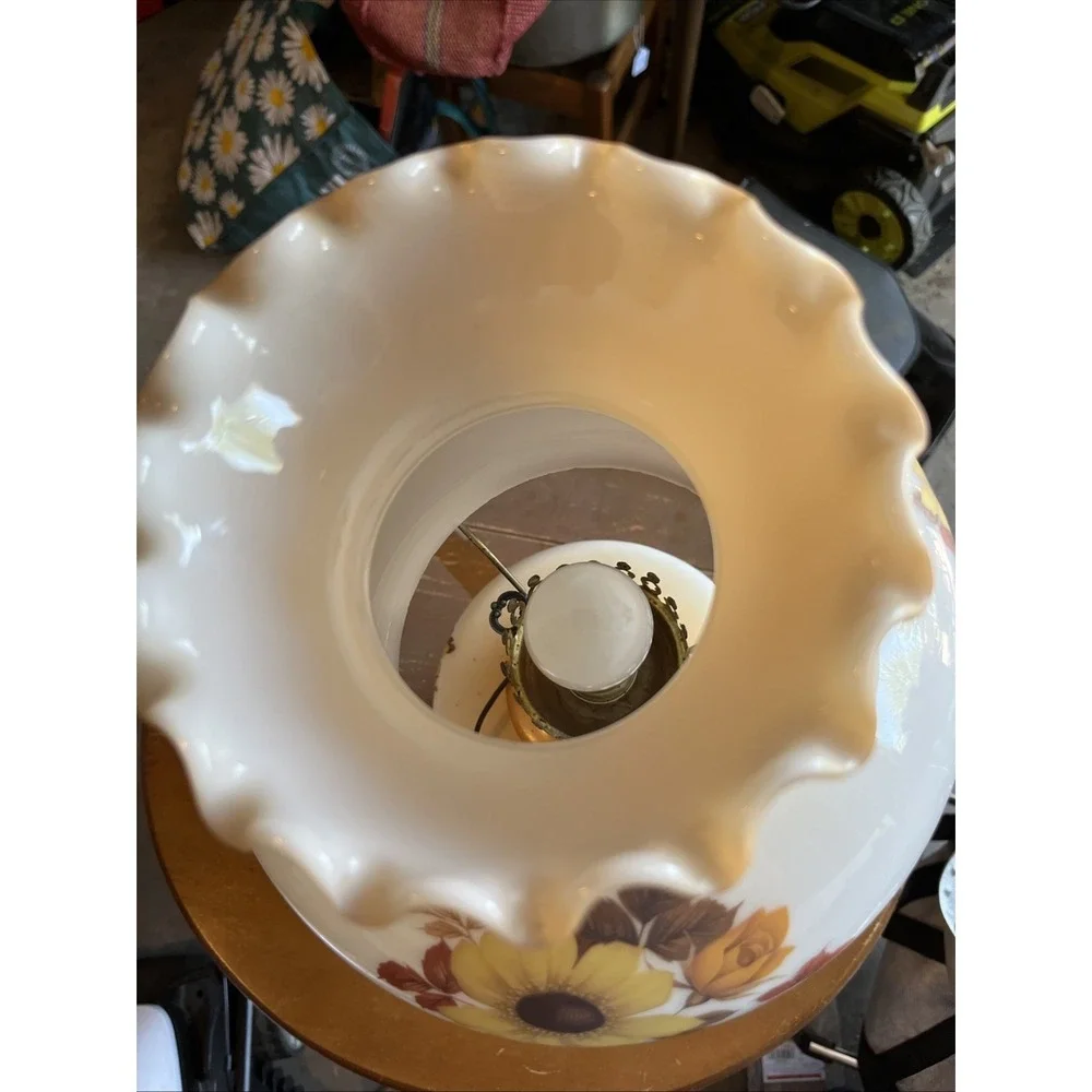 Vintage Accurate Casting Hurricane Table Lamp Wildflowers Daisy 21 1/2